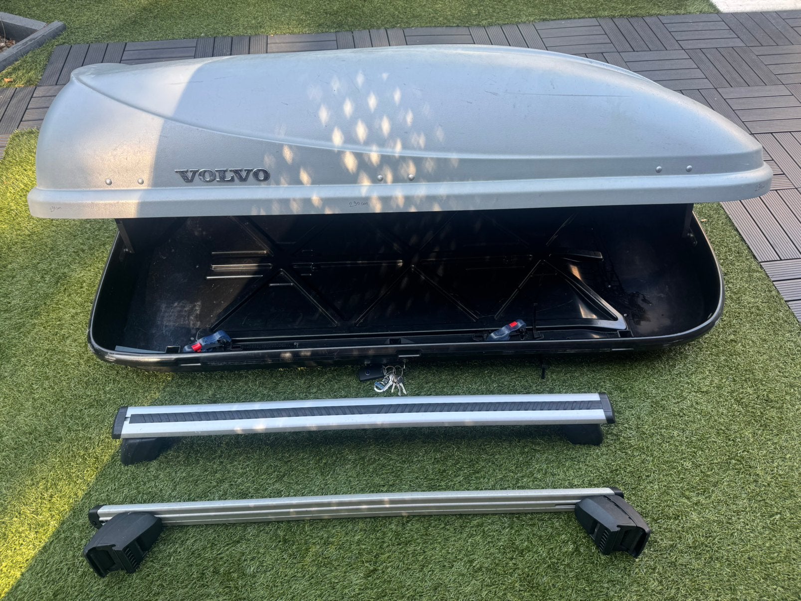 Originele Volvo dakkoffer inclusief dakdragers, Auto diversen, Dakkoffers, Ophalen of Verzenden, Zo goed als nieuw