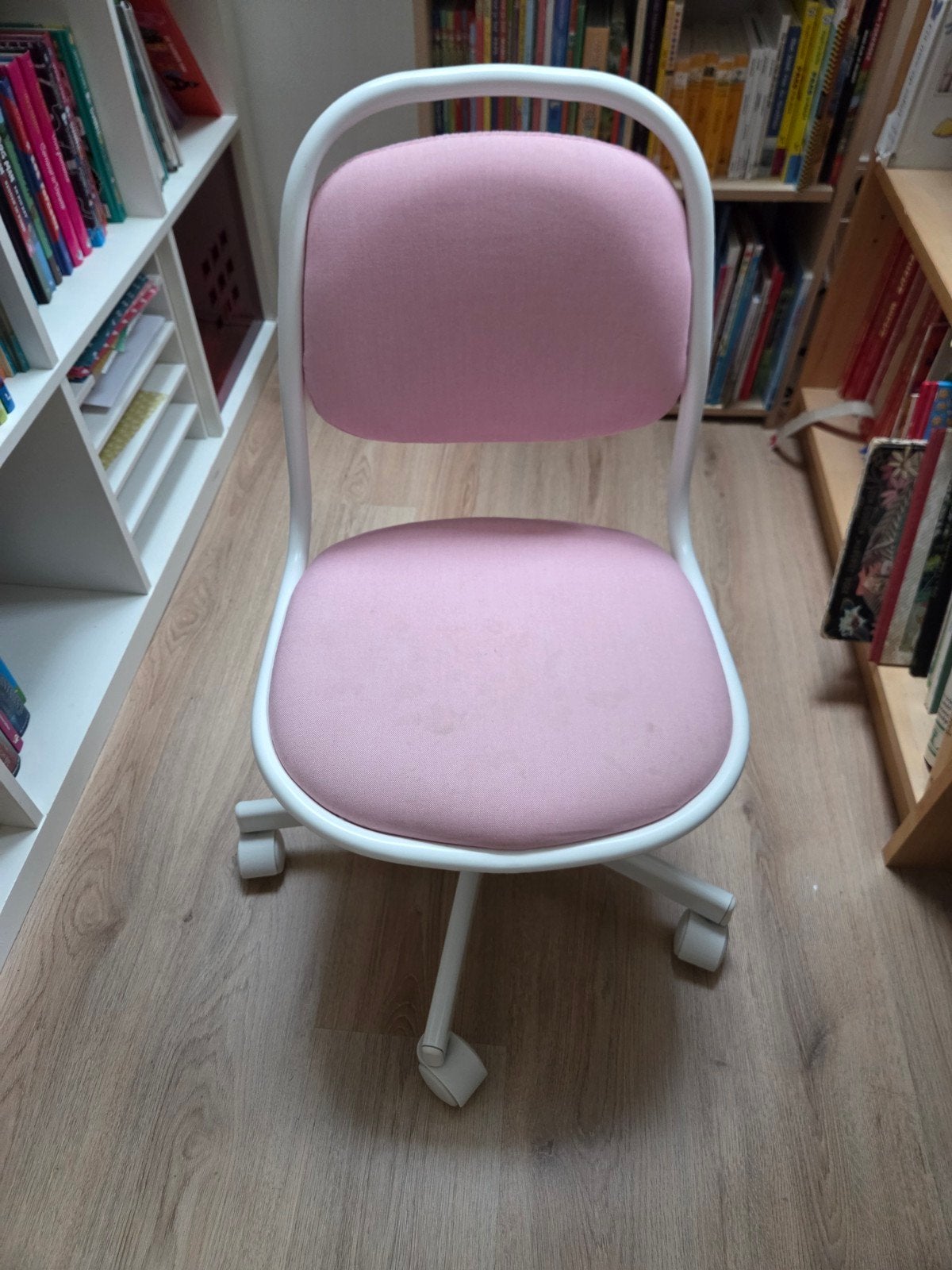 Roze bureaustoel voor kinderen, Kinderen en Baby's, Ophalen, Gebruikt, Stoel(en)
