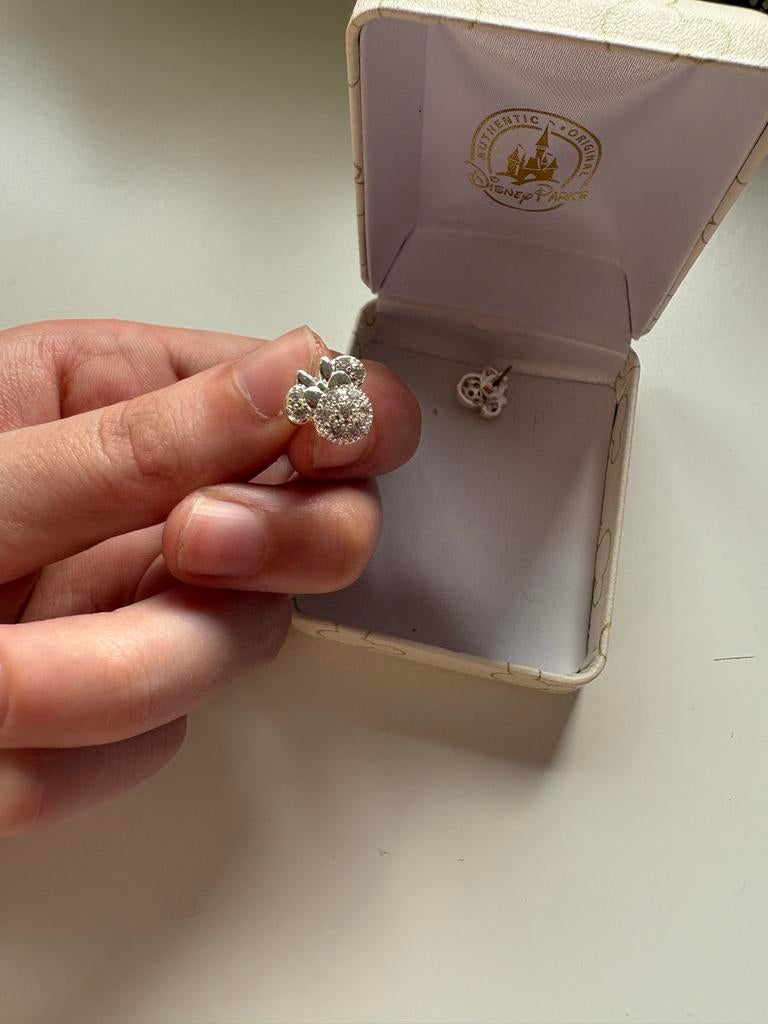 Zilveren Mickey Mouse Oorbellen van Disneyland Parijs, Zo goed als nieuw, Knopjes of Stekers, Zilver, Ophalen