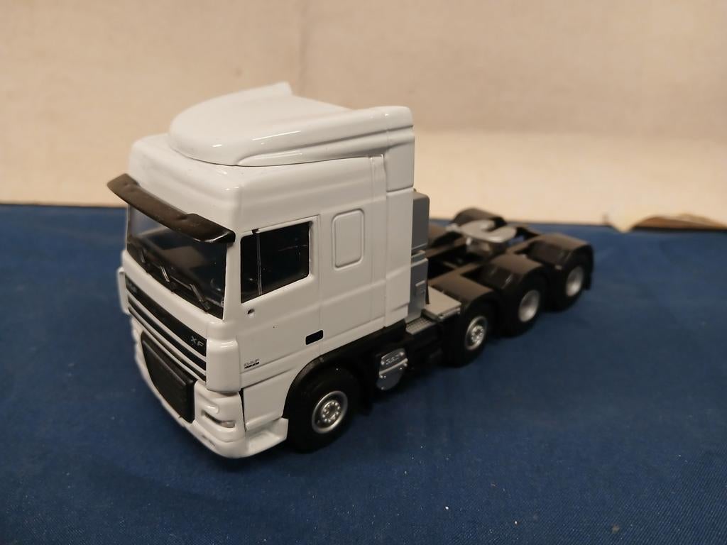 Lion Toys, DAF XF, zwaartransport trekker., Hobby en Vrije tijd, Modelauto's | 1:50, Ophalen of Verzenden, Nieuw, Bus of Vrachtwagen