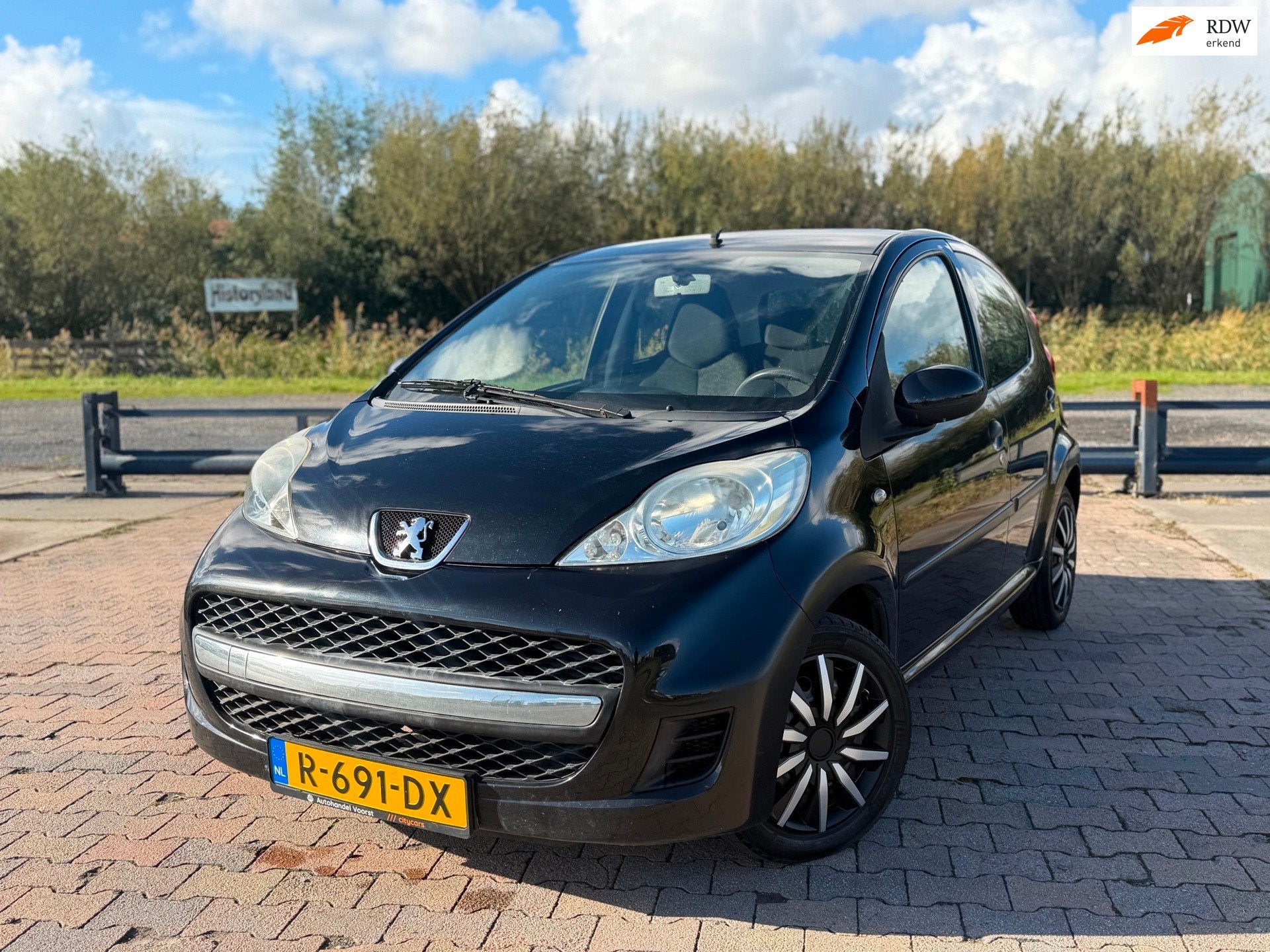 Peugeot 107 1.0-12V XR | Nieuwe APK | Nieuwe Koppeling!, Voorwielaandrijving, Gebruikt, 4 stoelen, Bedrijf