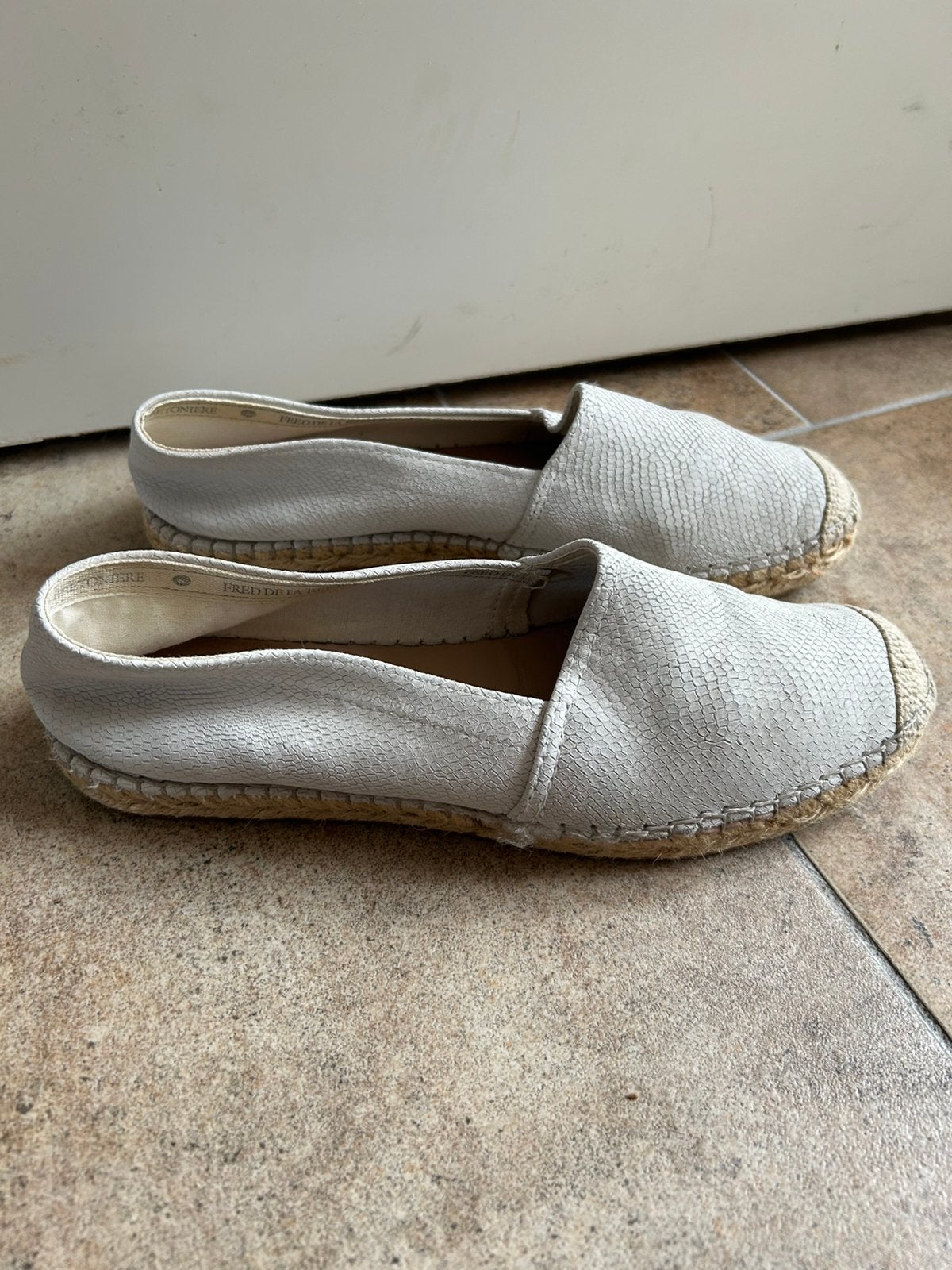 Lederen Fred de la Bretoniere Espadrilles 39, Kleding | Dames, Ophalen of Verzenden, Espadrilles of Moccasins, Grijs, Gedragen