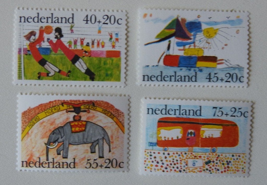 4 Kinderpostzegels 1976, Verzenden, Na 1940, Postfris