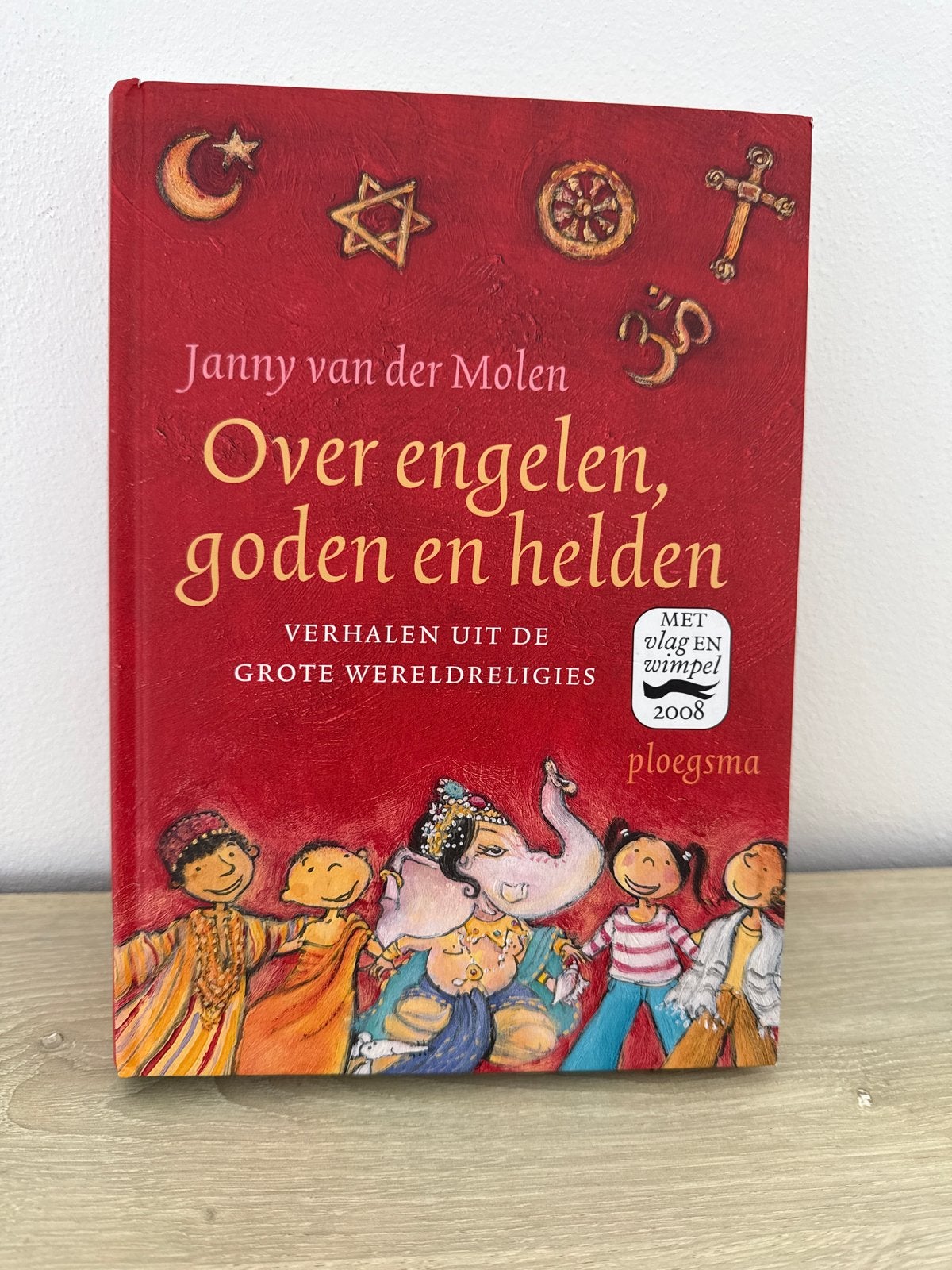 Over engelen, goden en helden - Janny van der Molen, Ophalen of Verzenden, Zo goed als nieuw, Boeddhisme