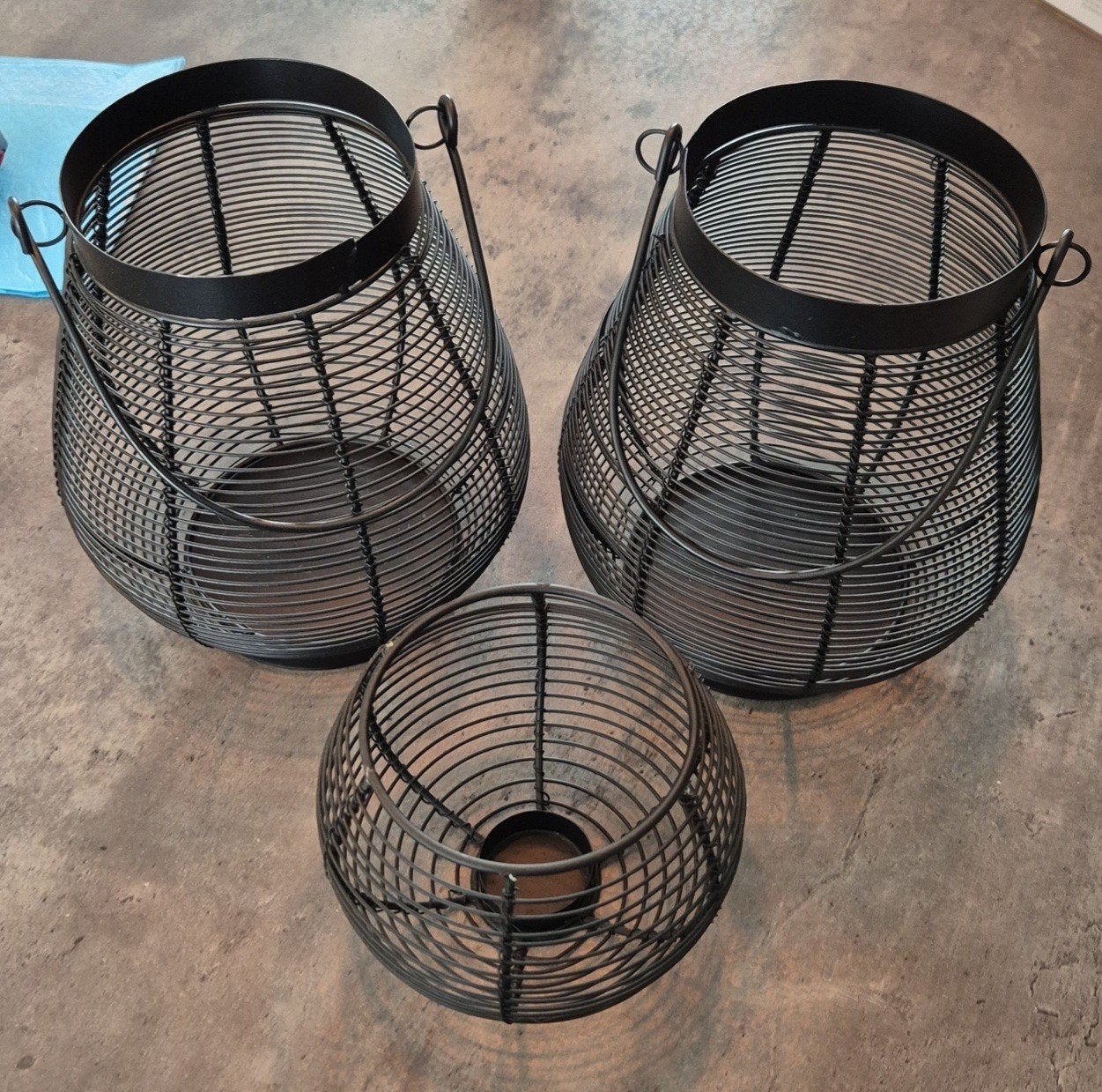 Set van 3 zwarte metalen lantaarns industrieel, Huis en Inrichting, Ophalen of Verzenden, Lantaarn