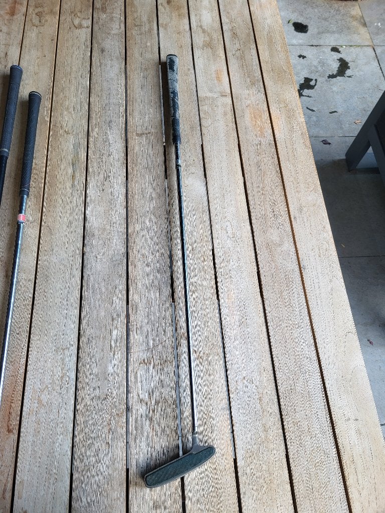 Foto 17 van Rechtshandige beginners golfset of oefenset voor op de baan