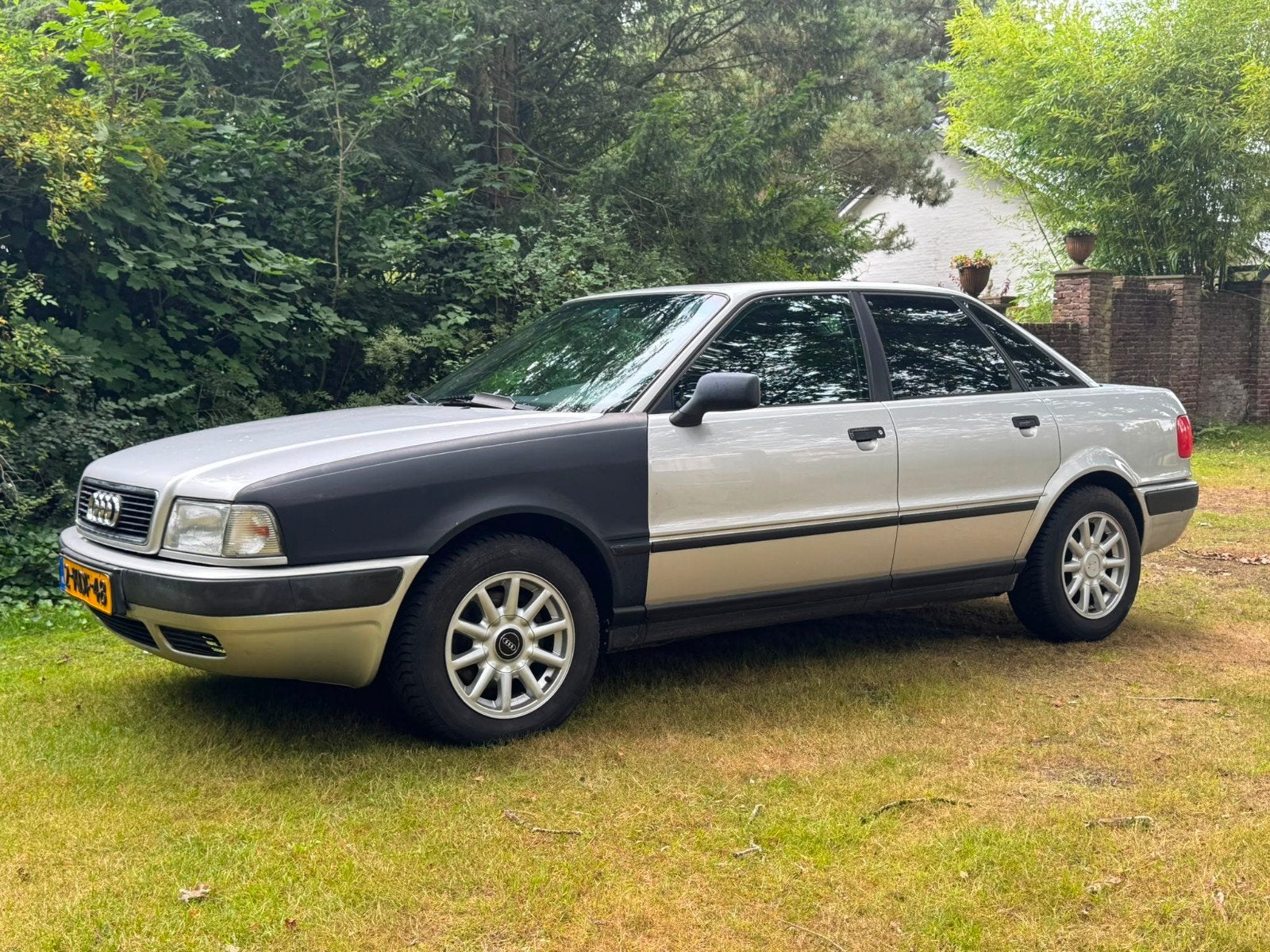 Audi 80 !!Apk t/m augustus 2028!!, Voorwielaandrijving, Zwart, 4 cilinders, Alcantara