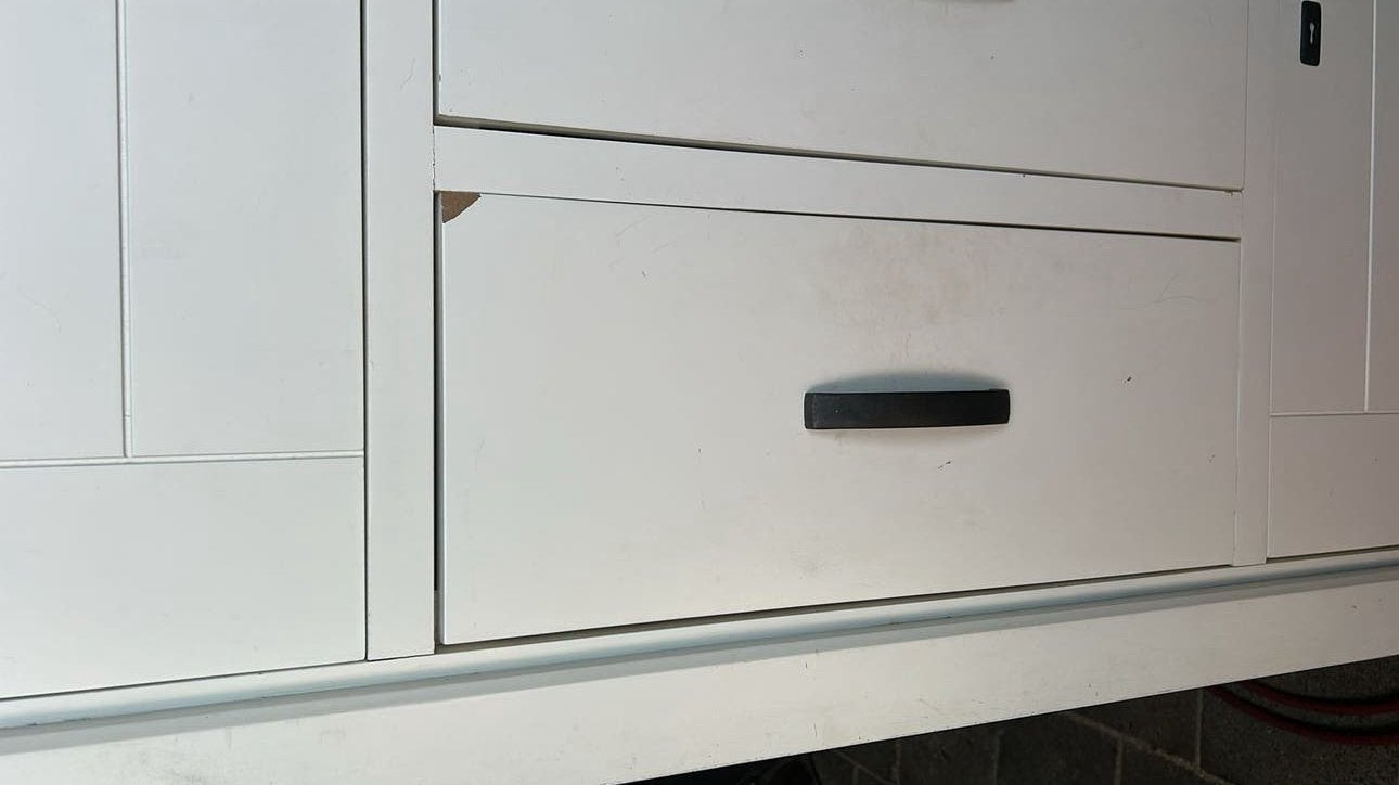 Houten Dressoir kast wit, Ophalen of Verzenden, Zo goed als nieuw, 25 tot 50 cm