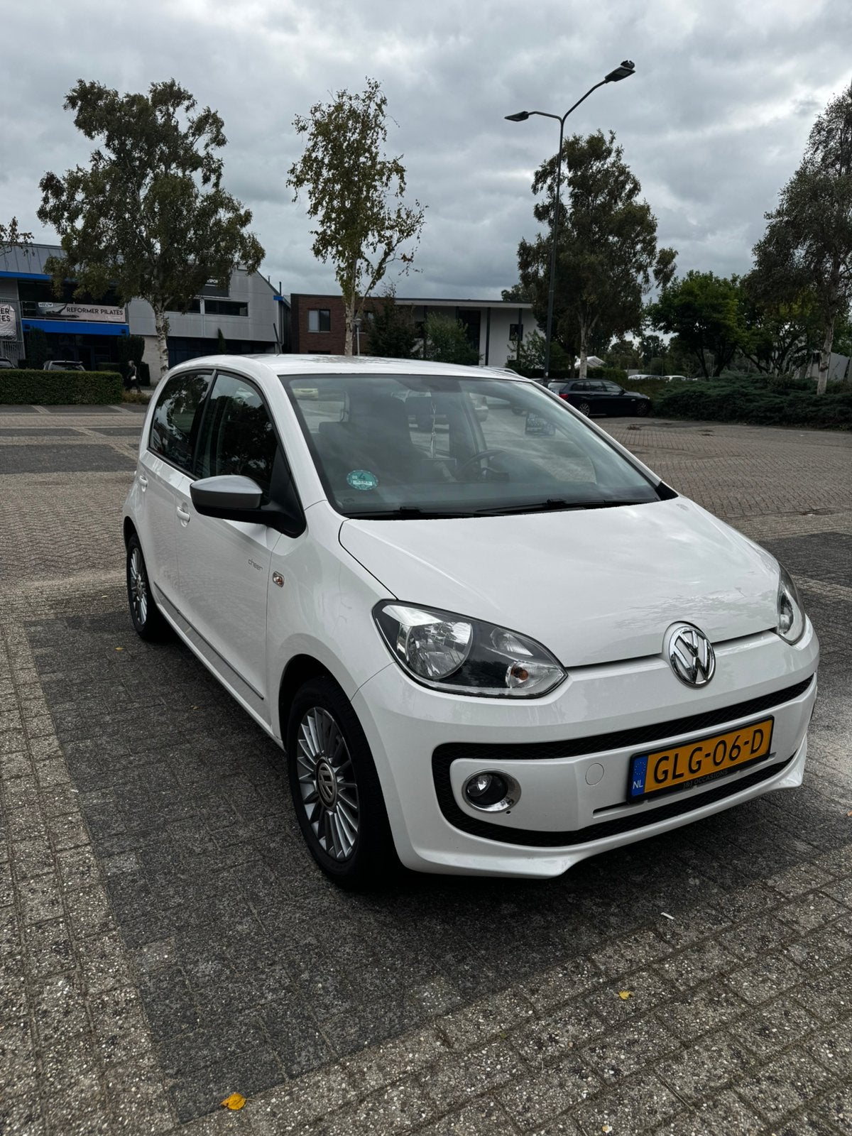 Volkswagen up! 1.0 55KW/75PK 5-DRS 2014 Wit, Stof, Up!, 4 stoelen, Wit
