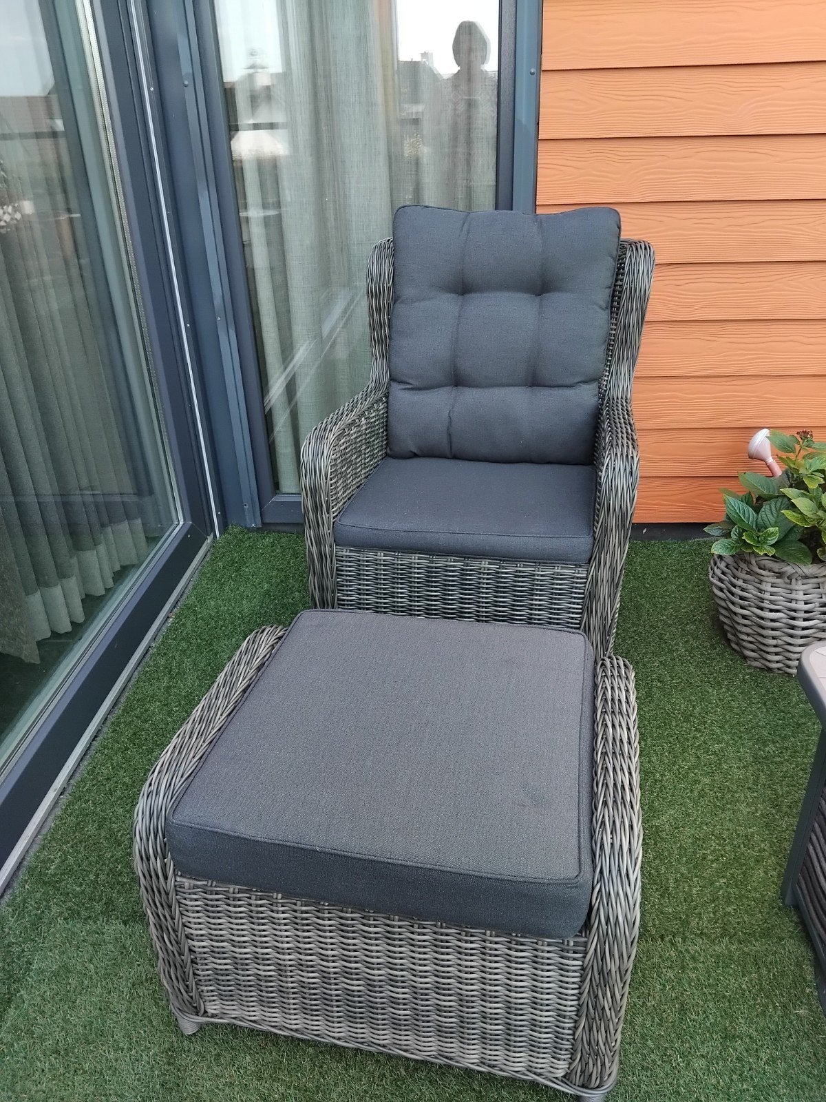 zgan tuinstoel met hocker, Hocker, Zo goed als nieuw, Wicker, Ophalen
