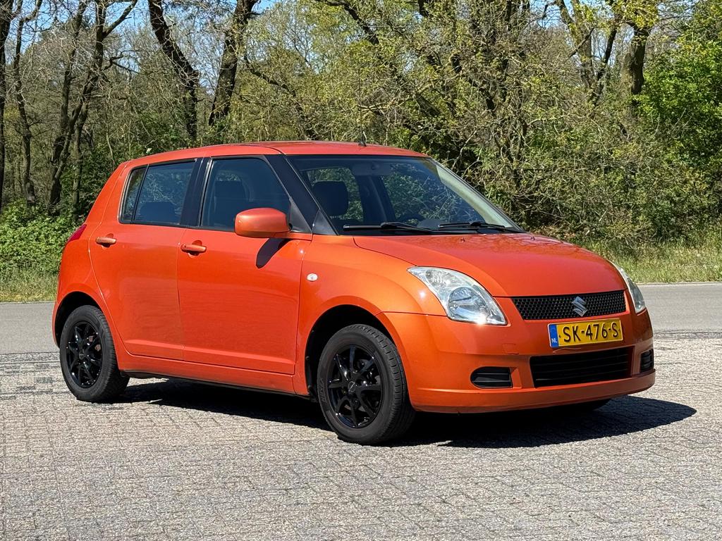 Suzuki Swift 5DR NAP | Airco | Trekhaak | Borbet | AllSeason, Auto's, Suzuki, Voorwielaandrijving, 40 €/maand, Swift, Handgeschakeld