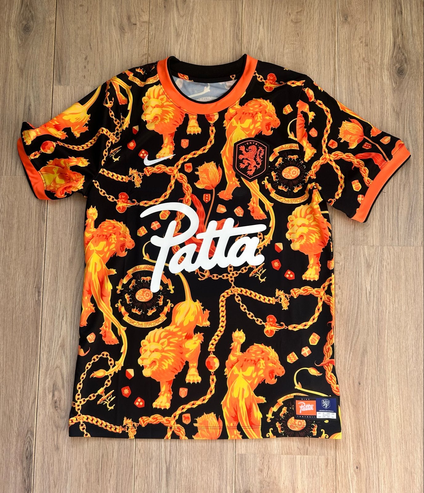 Nike x Patta Nederland Voetbalshirt – Zwart/Oranje – Maat M, Kleding | Heren, Maat 48/50 (M), Zwart, Ophalen of Verzenden, Zo goed als nieuw