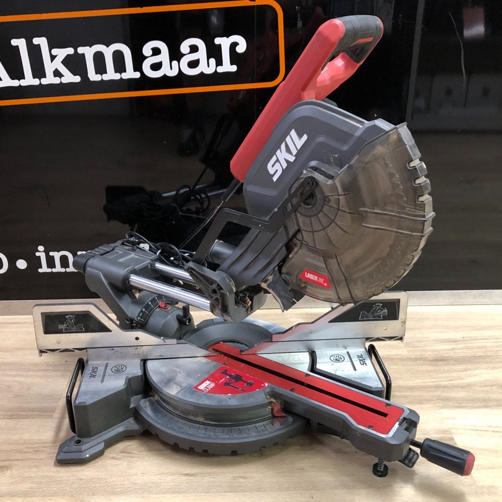 Skill 1320 Afkortzaag machine + trekfunctie, Einhell, Zo goed als nieuw, Support@einhell.com, Einhell Germany AG, Wiesenweg 22, 
94405 Landau an der Isar
Germany