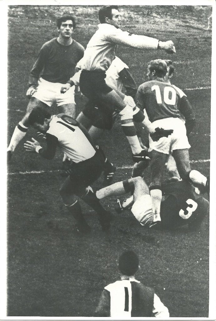 1968 persfoto 17-11-1968 Ajax - Feyenoord 0-1, Ophalen of Verzenden, Zo goed als nieuw, Ajax, Overige typen