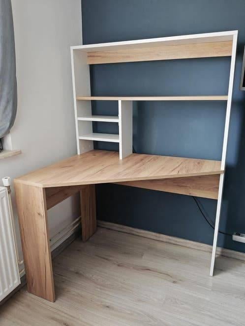 Bureau, Ophalen, Zo goed als nieuw