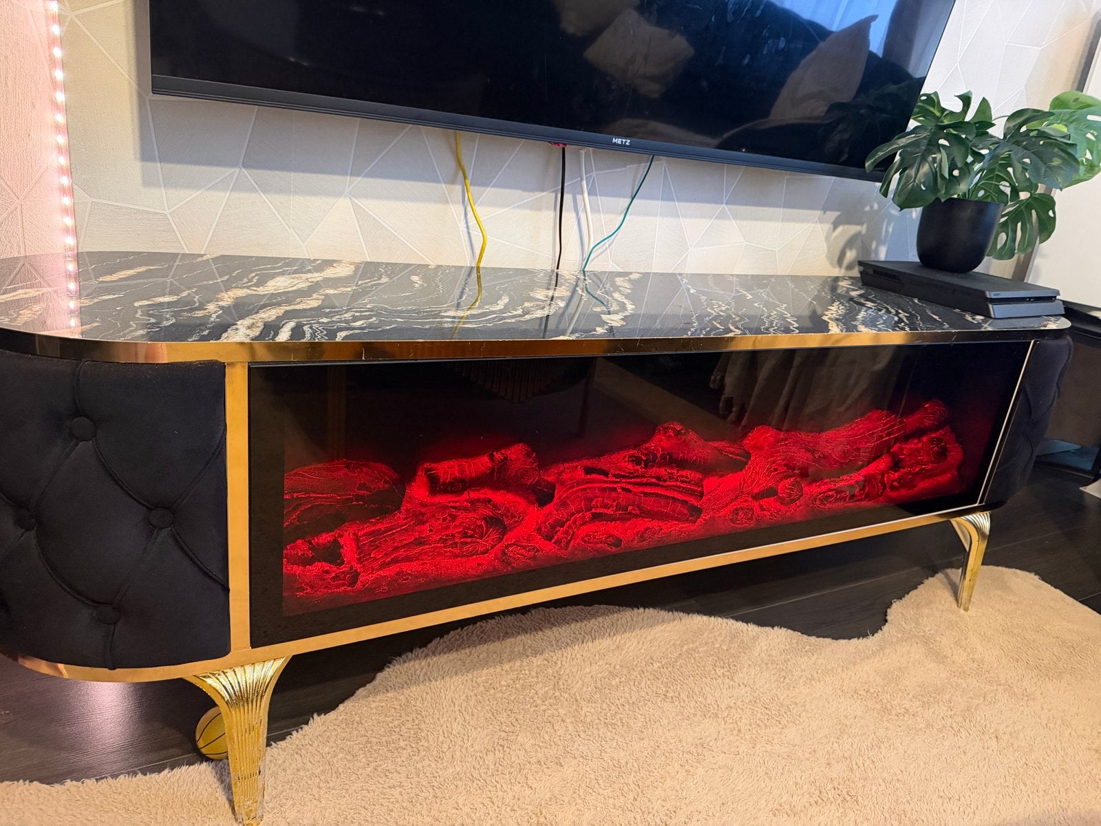 TV-meubel met ingebouwde sfeerhaard en Bluetooth, Overige materialen, Gebruikt, 150 tot 200 cm, Ophalen of Verzenden