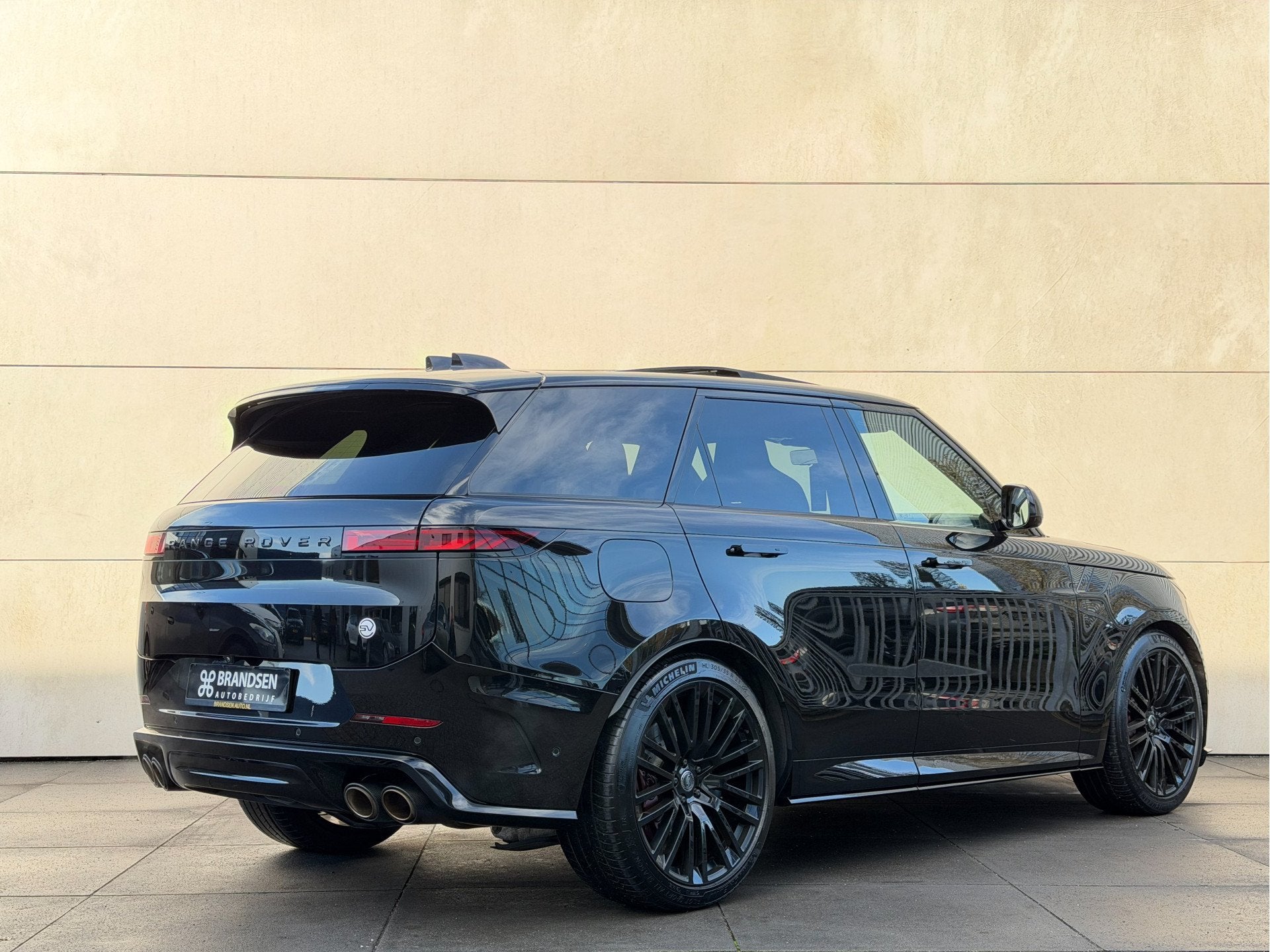 Land Rover Range Rover Sport 4.4 P635 SV Edition One Obsidia, Automaat, 8 cilinders, 4395 cc, Zwart