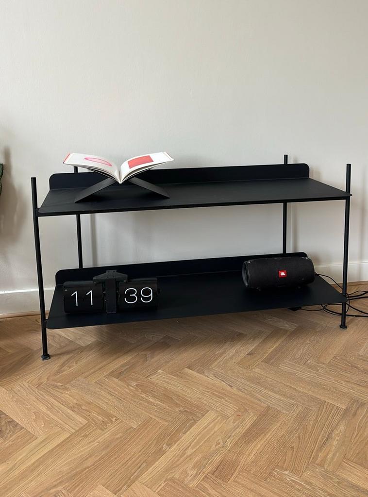 Zwarte kast Muuto compile 1 (stellingkast), Ophalen, Zo goed als nieuw, 25 tot 50 cm, 50 tot 100 cm