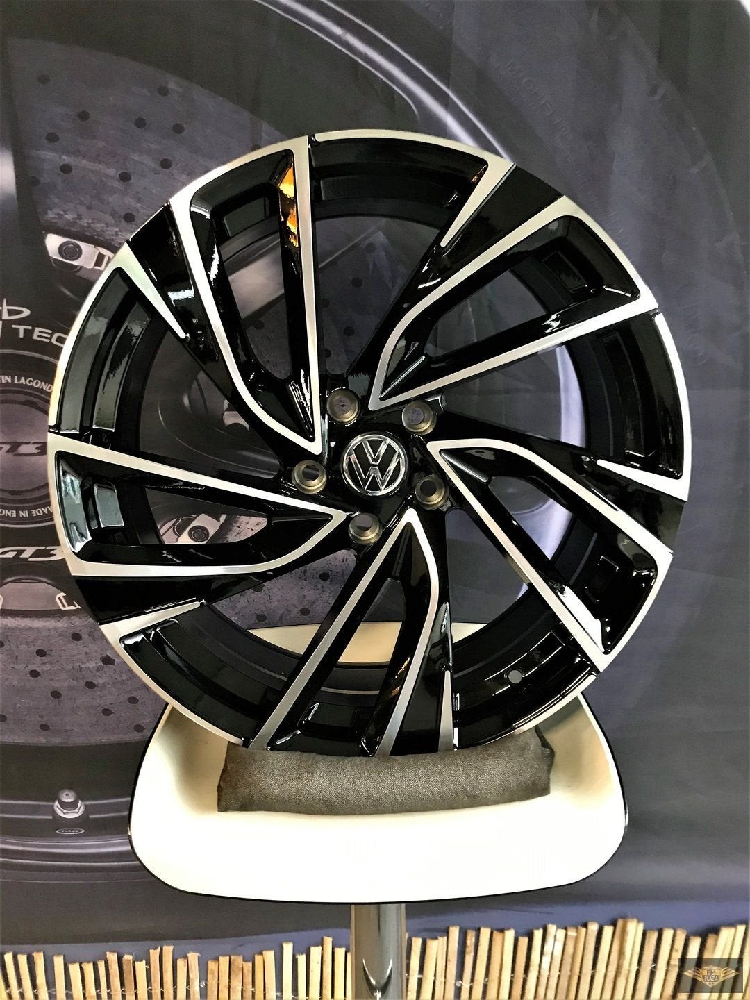 18 inch 5x112 VW Golf Adelaide Look Velgen Nieuw, 18 inch, Velg(en), -, -