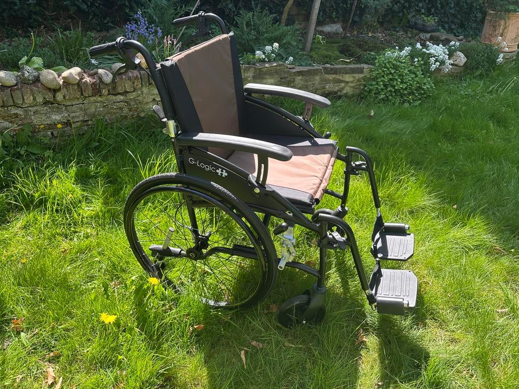 Excel Lichtgewicht Rolstoel G-Logic (11,5 kg), Ophalen, Inklapbaar, Zo goed als nieuw, Duwrolstoel