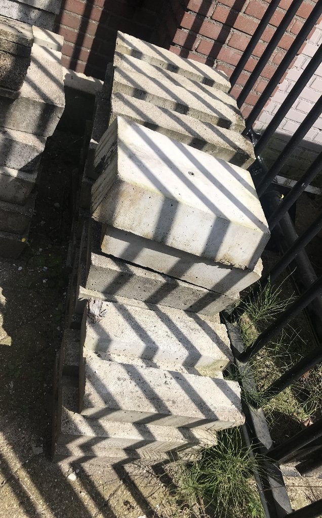 Betonblokken, bijv vastzetten verlichting, zonnepanelen, enz, Ophalen, Nieuw, Beton, Overige typen