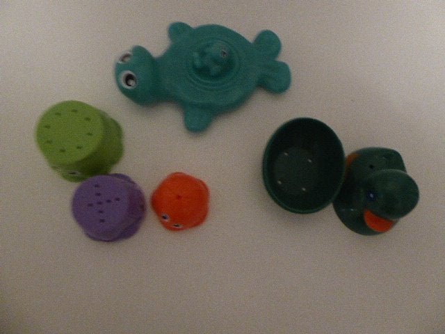 Badspeeltjes, , schildpad, eendje en bakjes, Ophalen, Zo goed als nieuw, Speelgoedset, Waterfunctie