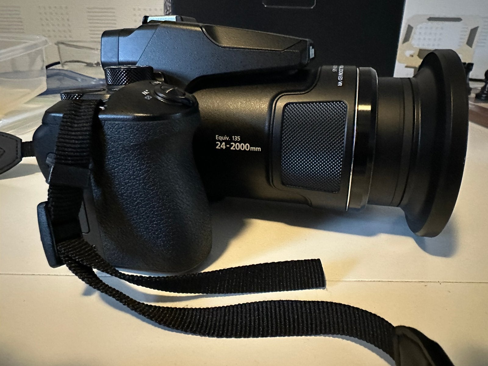 Nikon coolpix P950, Ophalen of Verzenden, Zo goed als nieuw, Telelens, Zoom