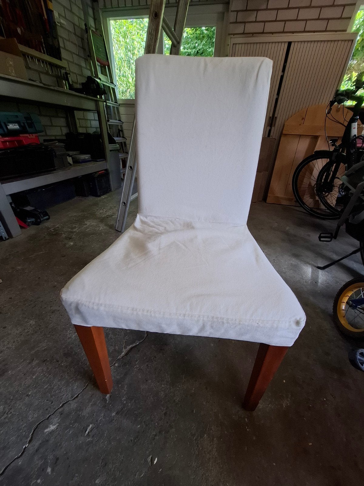 IKEA Henriksdal stoel met witte hoes, Huis en Inrichting, Stoelen, Ophalen