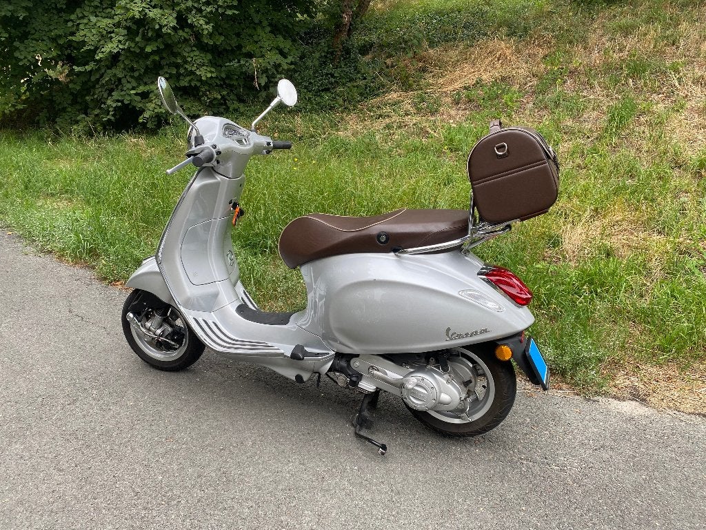 Vespa Primavera 70th anniversary in Grigio/grijs. 2875 km., Ophalen, Gebruikt, Overige modellen, Benzine