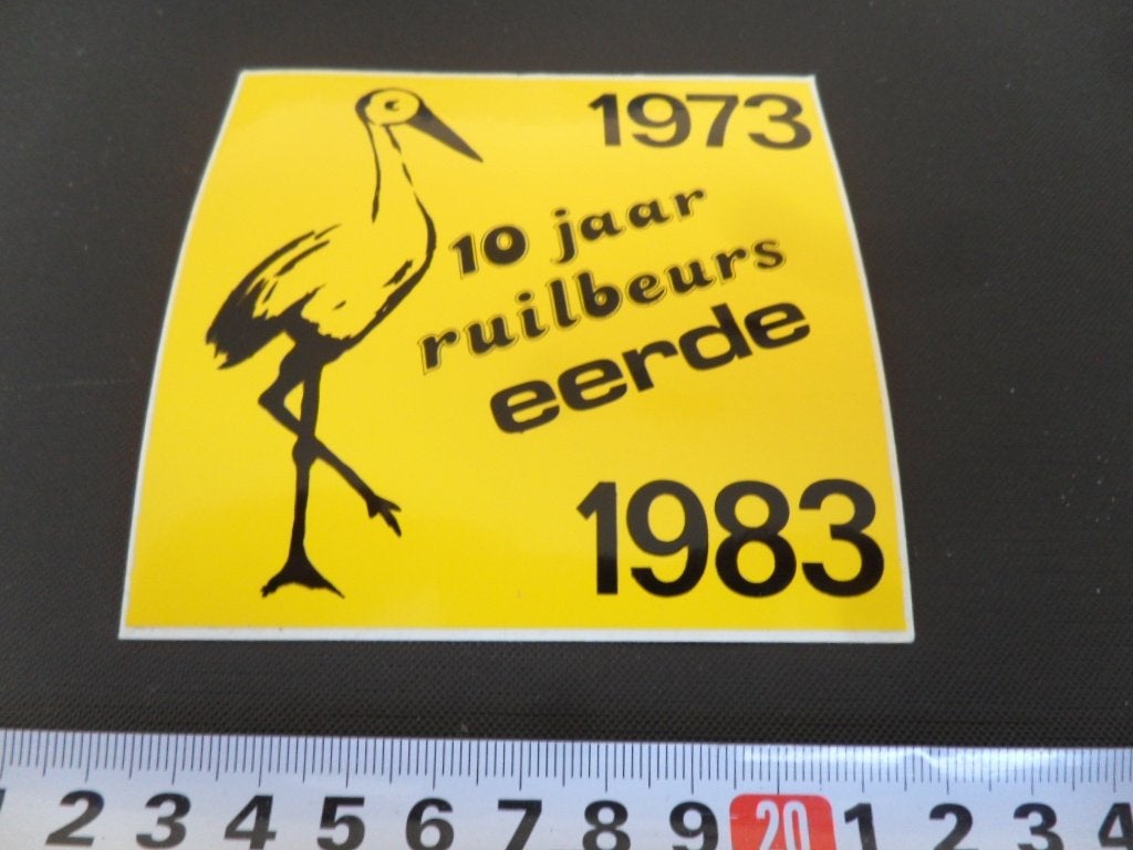 sticker ooievaar 1973-1984 geel 10 jaar ruilbeurs eerde, Ophalen, Zo goed als nieuw