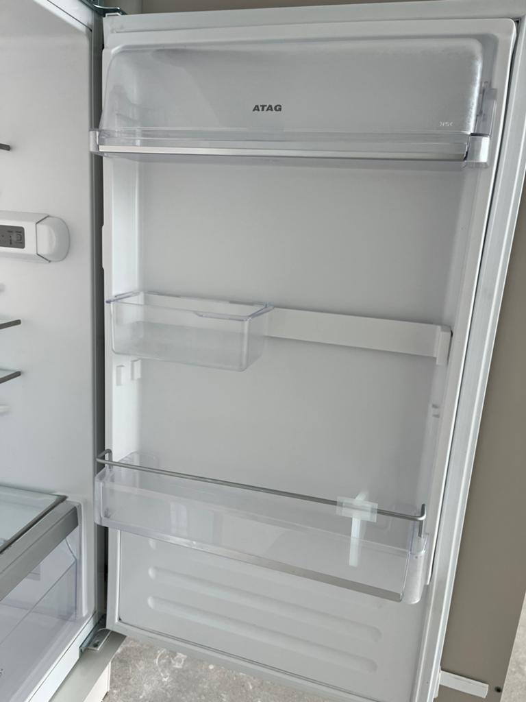 ATAG Koelkast - built in fridge - Zo goed als nieuw, Ophalen of Verzenden, Zo goed als nieuw, Inbouw, Minder dan 60 cm
