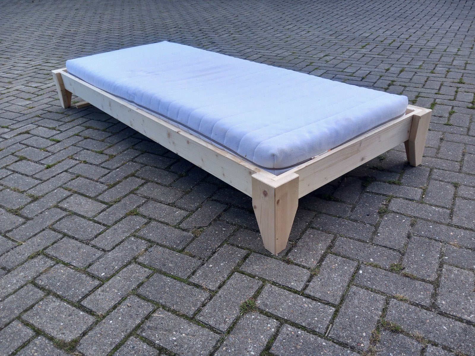 Futon bed Bart 80x200 /210/220, 85 tot 100 cm, Nieuw, Ophalen of Verzenden, Lattenbodem