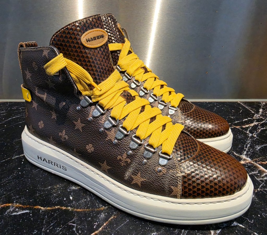 Harris 727 Sneakers Maat 7 - Bruin met Gele Veters, Kleding | Heren, Harris, Bruin, Ophalen of Verzenden, Sneakers of Gympen