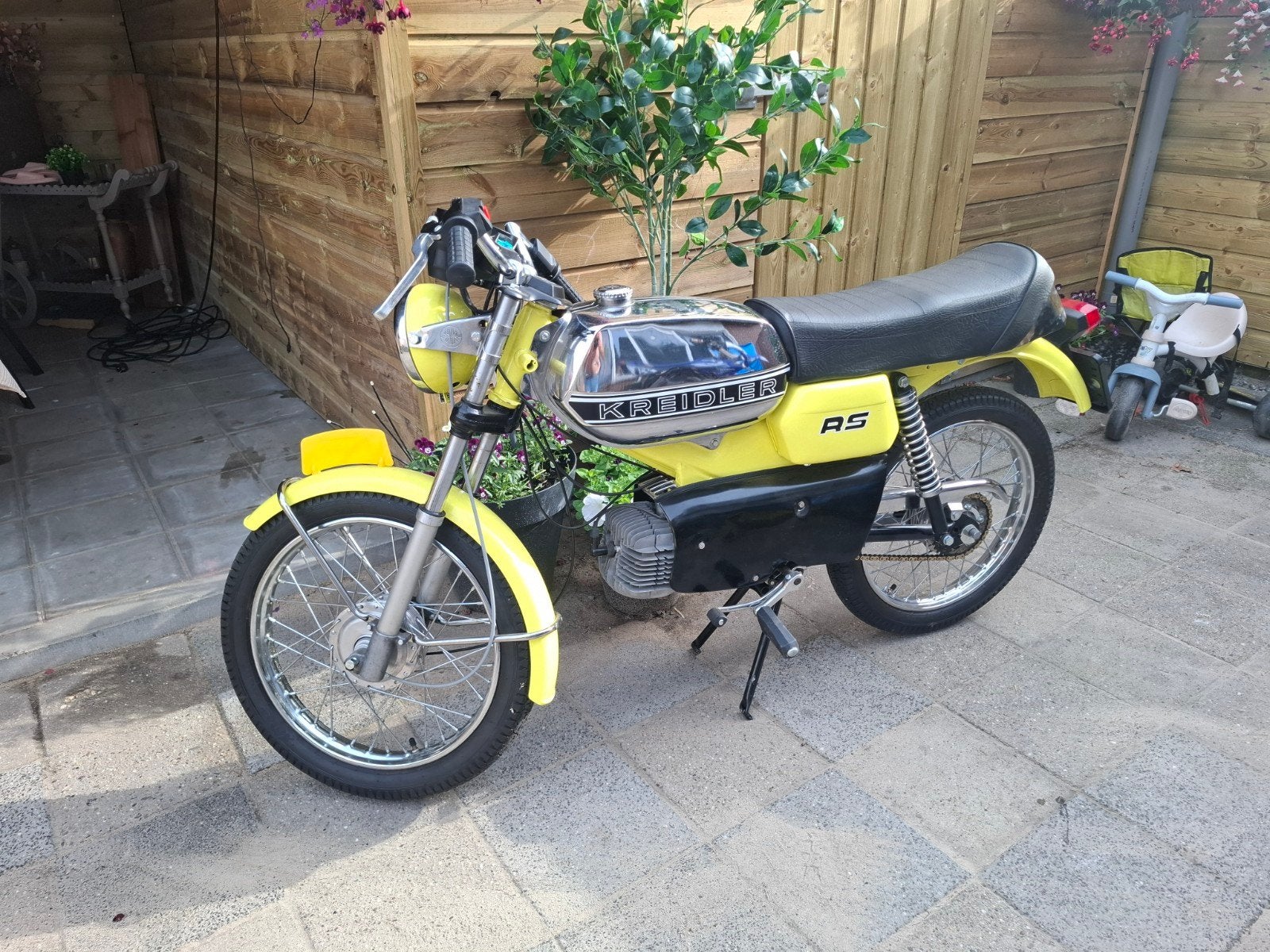 Kreidler bromfiets met kenteken, Ophalen