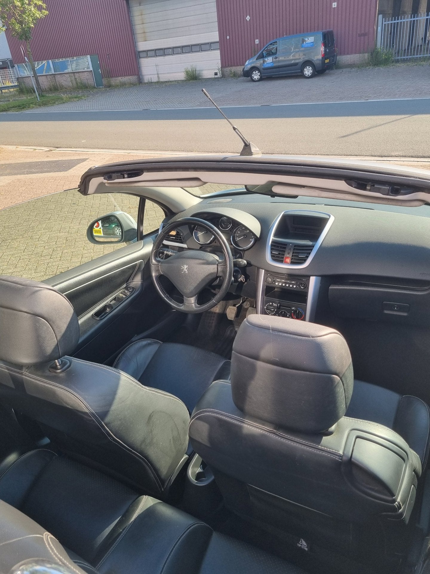Peugeot 207 CC 1.6 VTi, Voorwielaandrijving, 15 km/l, Gebruikt, 4 cilinders