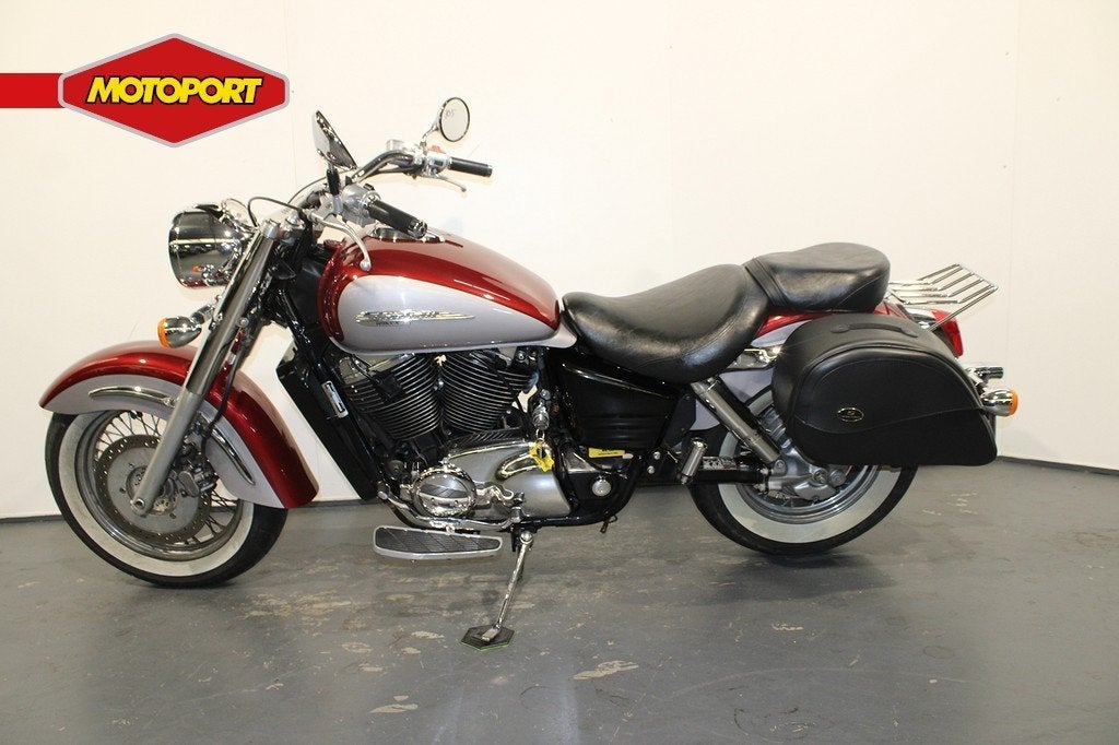 Honda VT 1100 C3 Shadow (bj 1999), Chopper, Mc.benelux@honda-eu.com, Doornveld 180
B-1731  Zellik, BE, Gebruikt