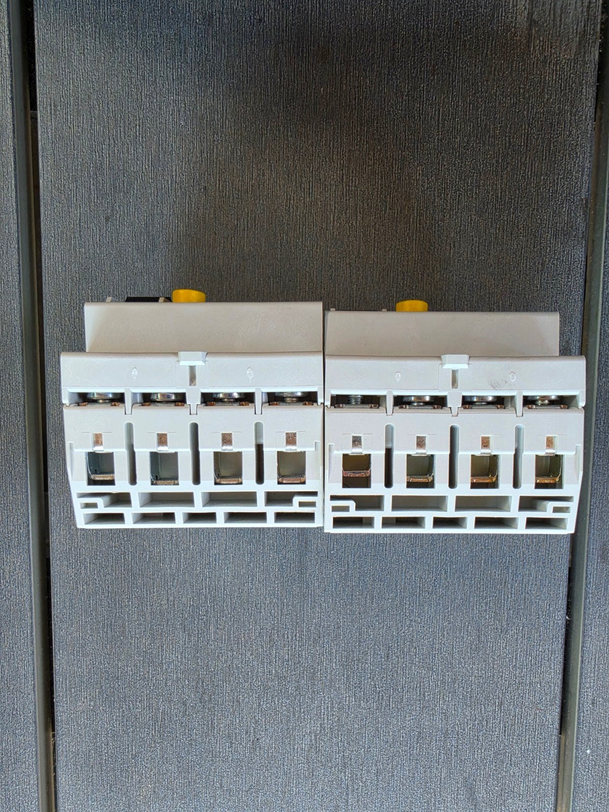 Eaton PFM-63/4/003-A en PFM-40/4/003-A Aardlekschakelaars, Ophalen of Verzenden, Gebruikt, Eaton, Aardlekschakelaar