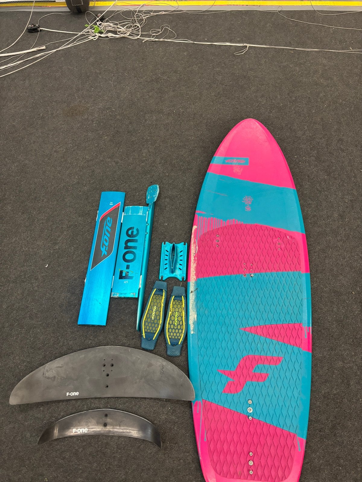 F-One Kite Foil Board - Ideaal voor beginners, Watersport en Boten, Foil, Ophalen of Verzenden, Zo goed als nieuw, Kiteboard