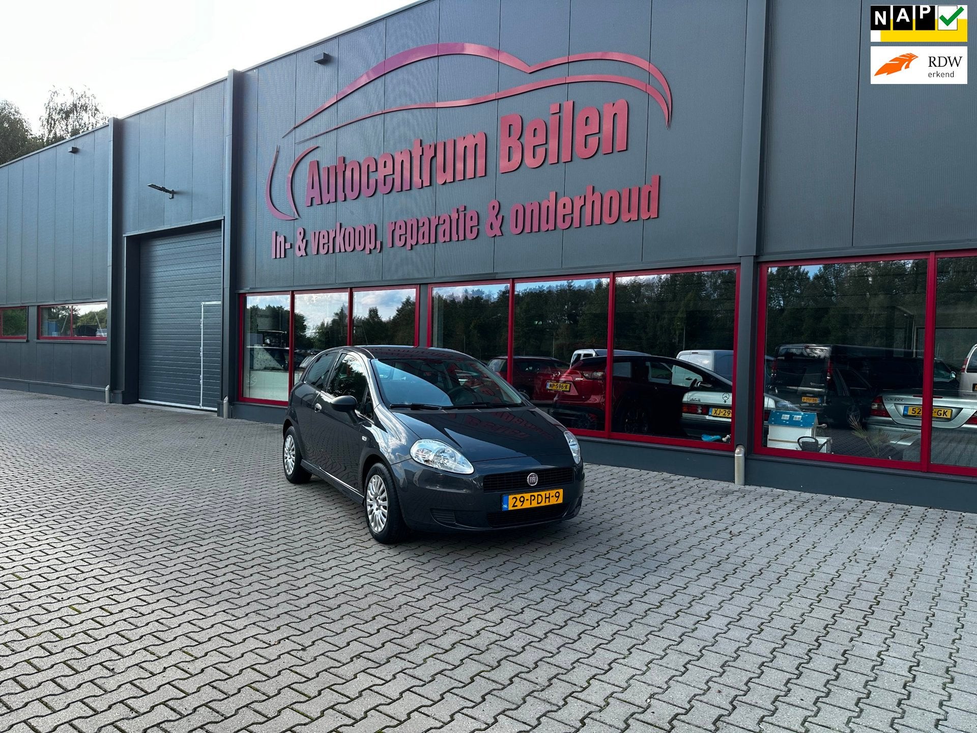 Fiat Grande Punto 1.3 M-Jet Actual / Trekhaak / 3DR / NAP /, Auto's, Voorwielaandrijving, Euro 5, 28 km/l, Gebruikt