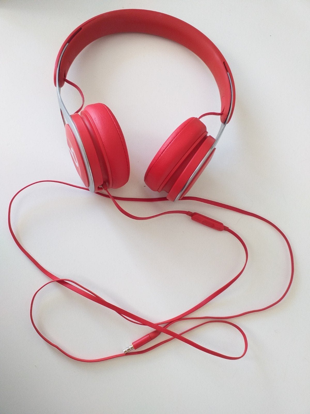 Beats EP koptelefoon - Jackplug defect, Audio, Tv en Foto, Koptelefoons, Beats, On-ear, Ophalen of Verzenden, Niet werkend