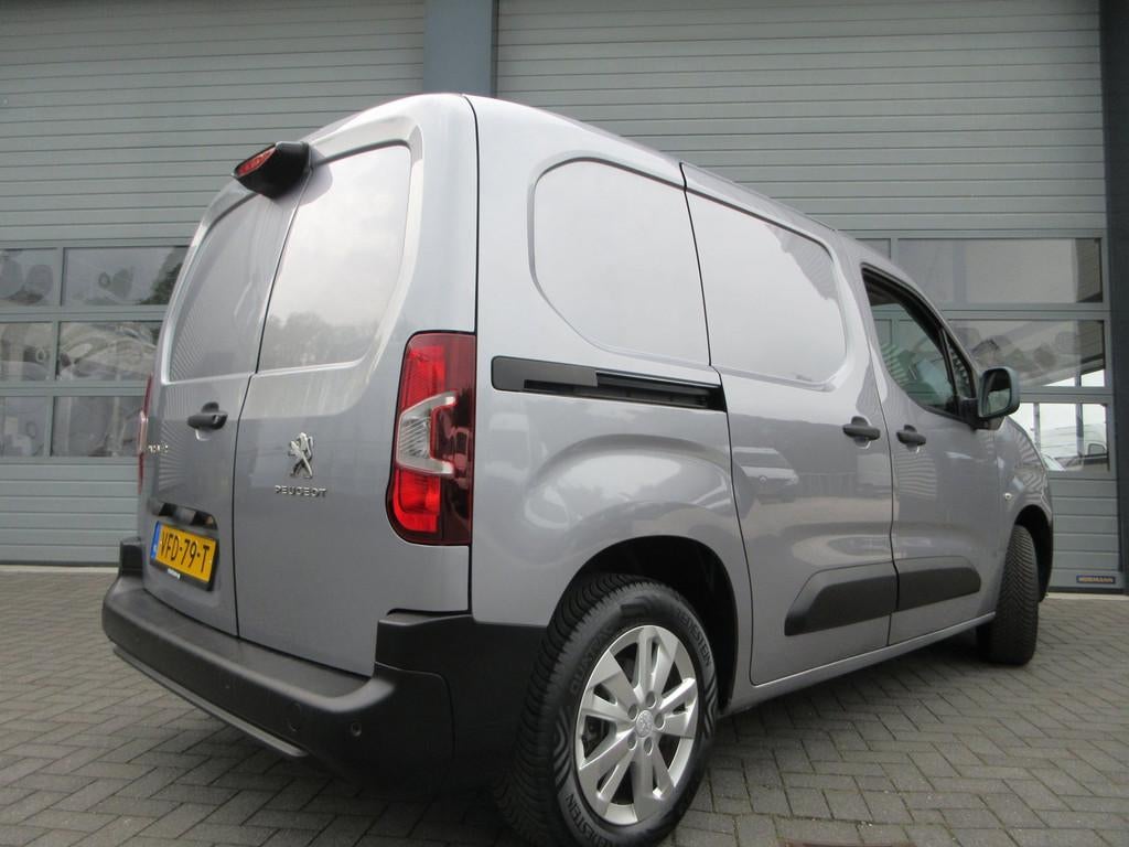 Peugeot Partner 1.6 BleuHDI, 99pk, Navigatie, Camera, PDC, C, Voorwielaandrijving, 4 cilinders, Origineel Nederlands, 99 pk