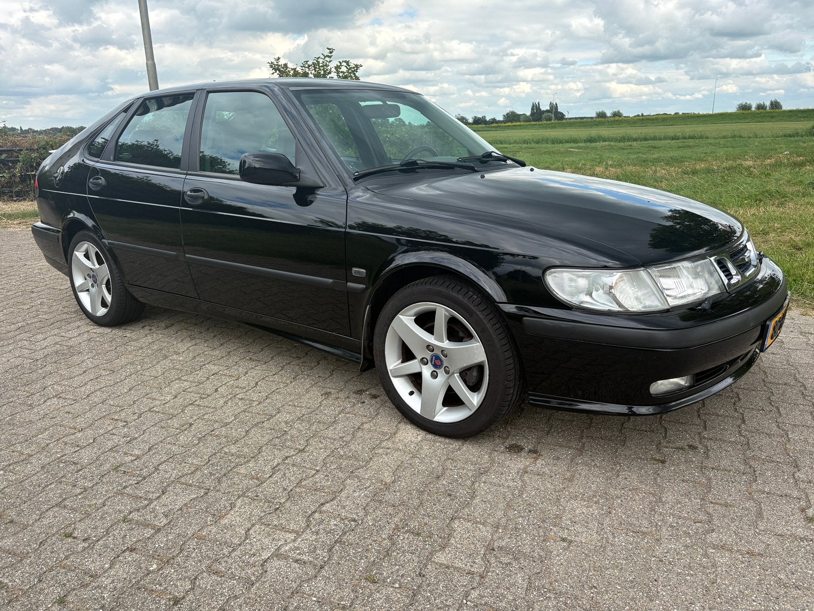 Saab 9-3 SE 2.0 Turbo 110KW 2002 Zwart, Auto's, Saab, Particulier, Saab 9-3, Benzine, D, Hatchback, Handgeschakeld, Origineel Nederlands