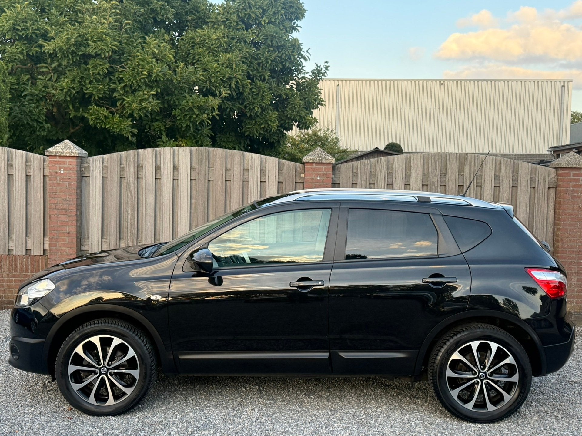 Nissan Qashqai 1.6 Connect Edition PANO HEMEl CLIMa TREKHAAK, Euro 5, Stof, Gebruikt, 4 cilinders