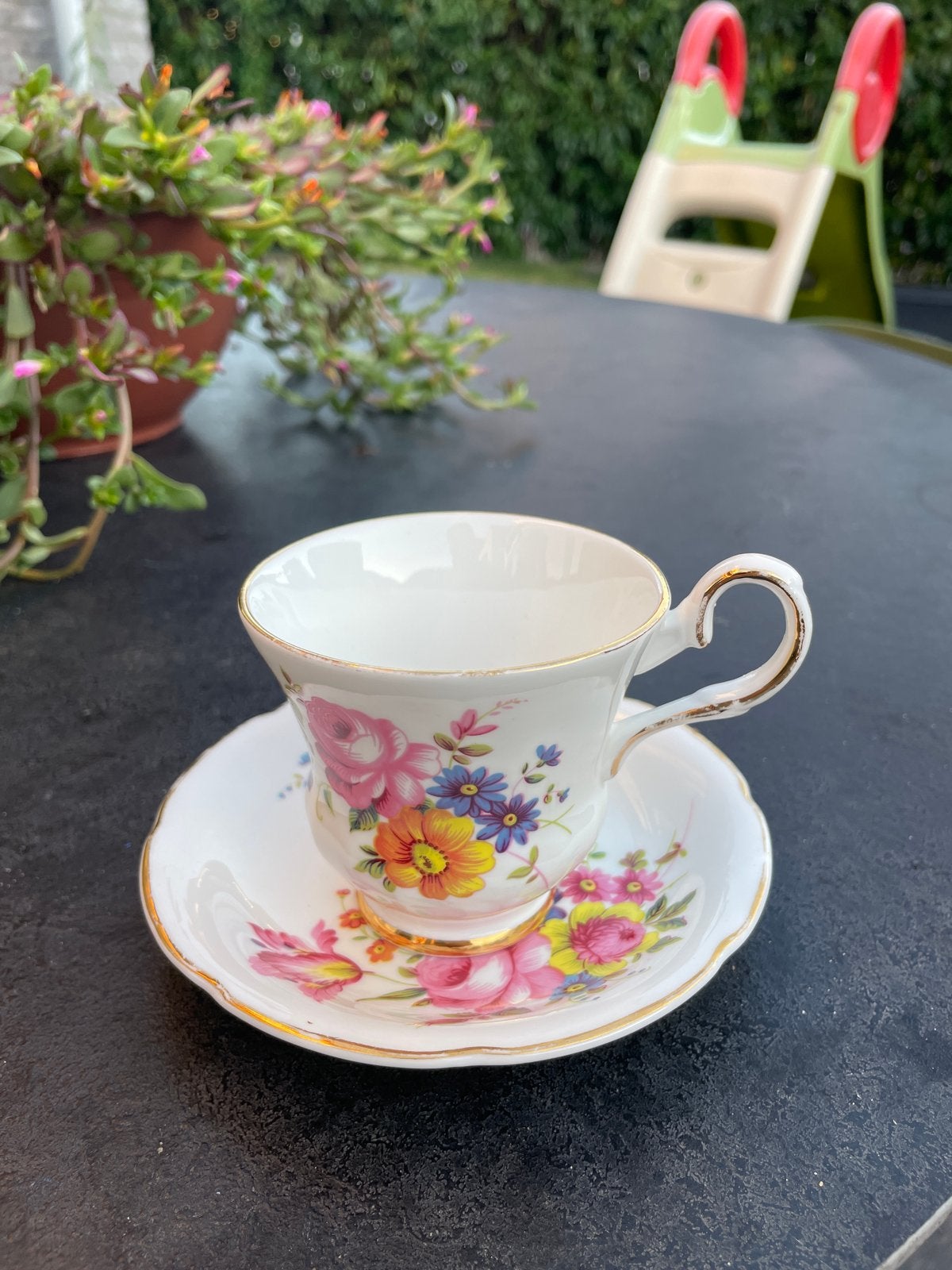 Royal Grafton Theekopje met Schotel - Bloemenpatroon, Ophalen