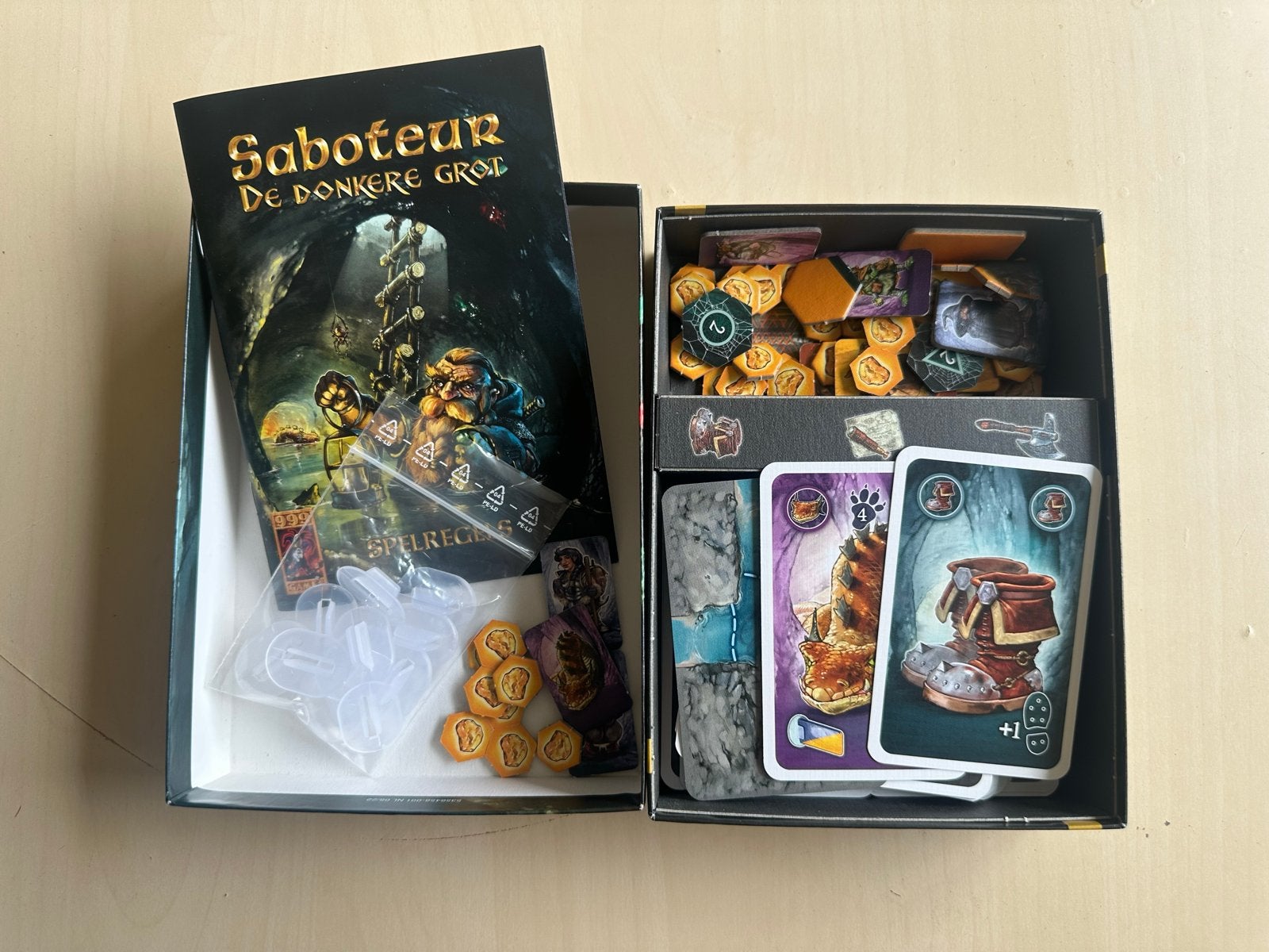 Saboteur: De Donkere Grot - Strategisch Kaartspel, Een of twee spelers, Ophalen of Verzenden, Zo goed als nieuw