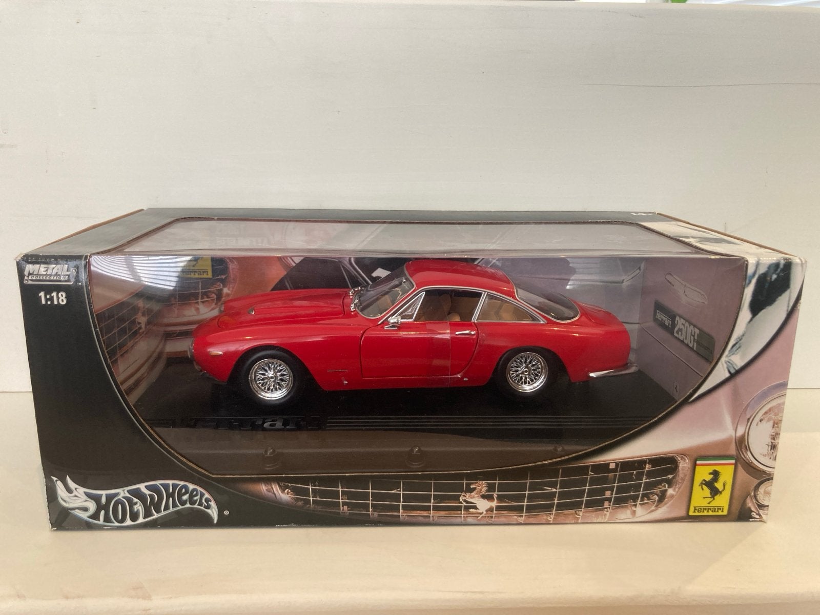 Hot Wheels Ferrari 250 GT Berlinetta Lusso 1:18, Ophalen, Zo goed als nieuw, Auto, Hot Wheels