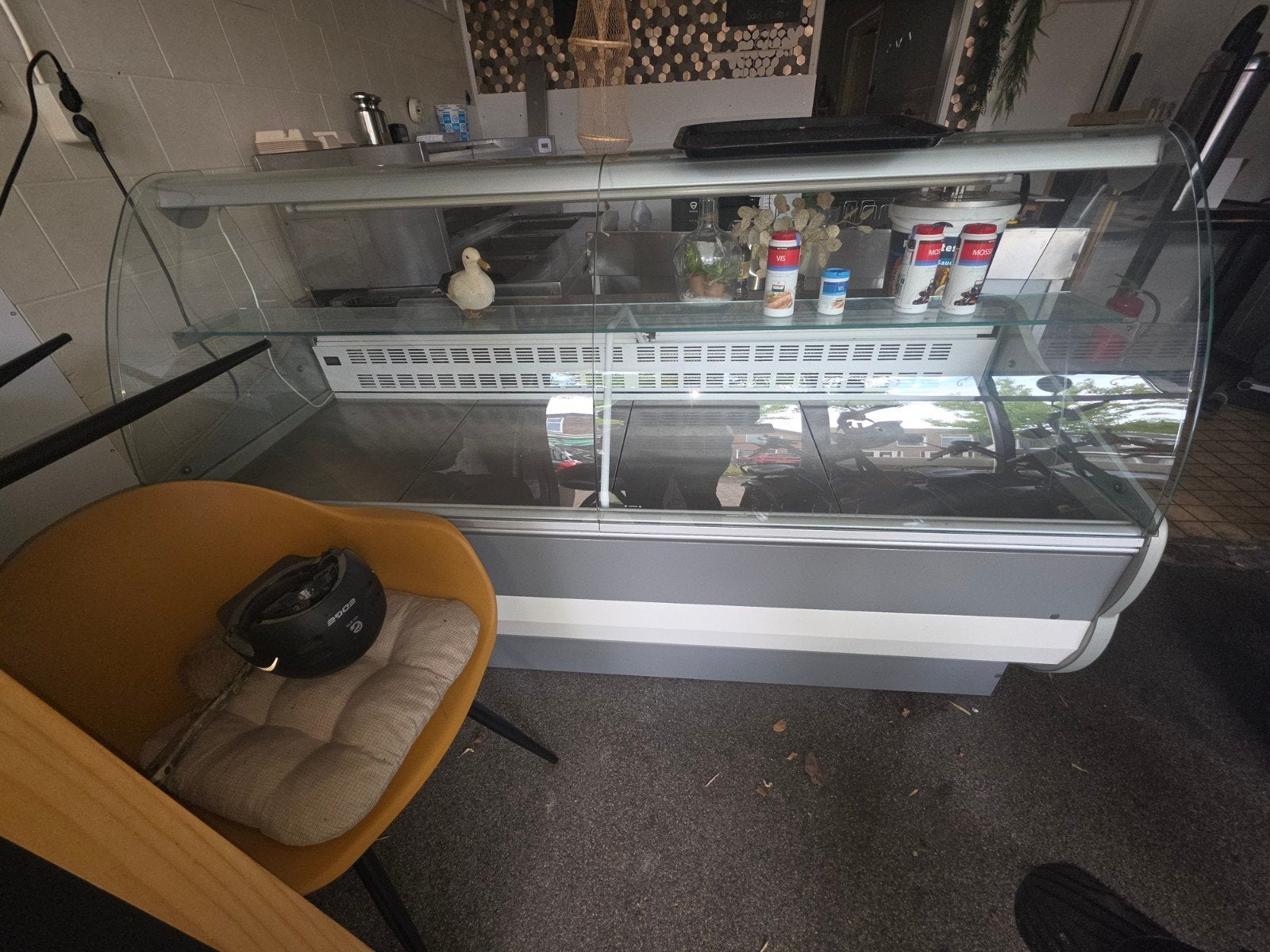 Professionele gekoelde vitrine voor horeca, Ophalen of Verzenden, Gebruikt