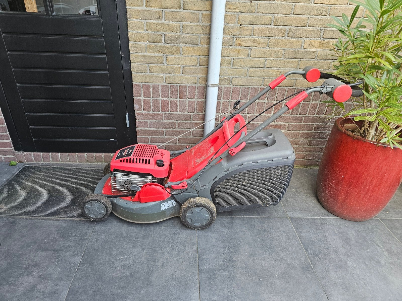 Briggs & Stratton 500 Series Benzine Grasmaaier, Tuin en Terras, Grasmaaiers, Ophalen, Cirkelmaaier, Gebruikt, Briggs & Stratton