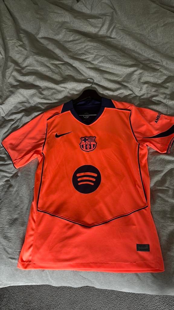 FC Barcelona 2025/2026 3e shirt Raphinha maat s, Kleding | Heren, Sportkleding, Oranje, Ophalen of Verzenden, Zo goed als nieuw