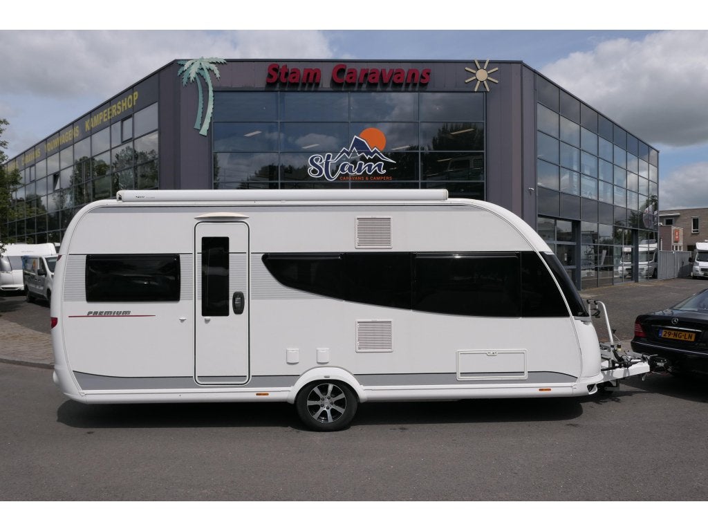 Hobby Premium 495 UL enk. bed, luifel en airco, Caravans en Kamperen, Caravans, Rondzit, Hobby, Schokbreker, 4 tot 5 meter
